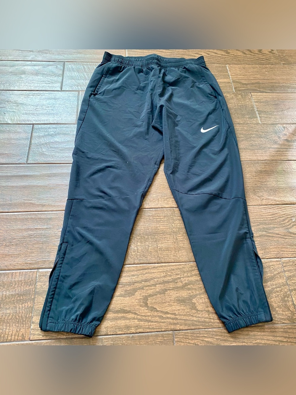 Nike Black Men's Athletic Joggers with Swoosh Logo